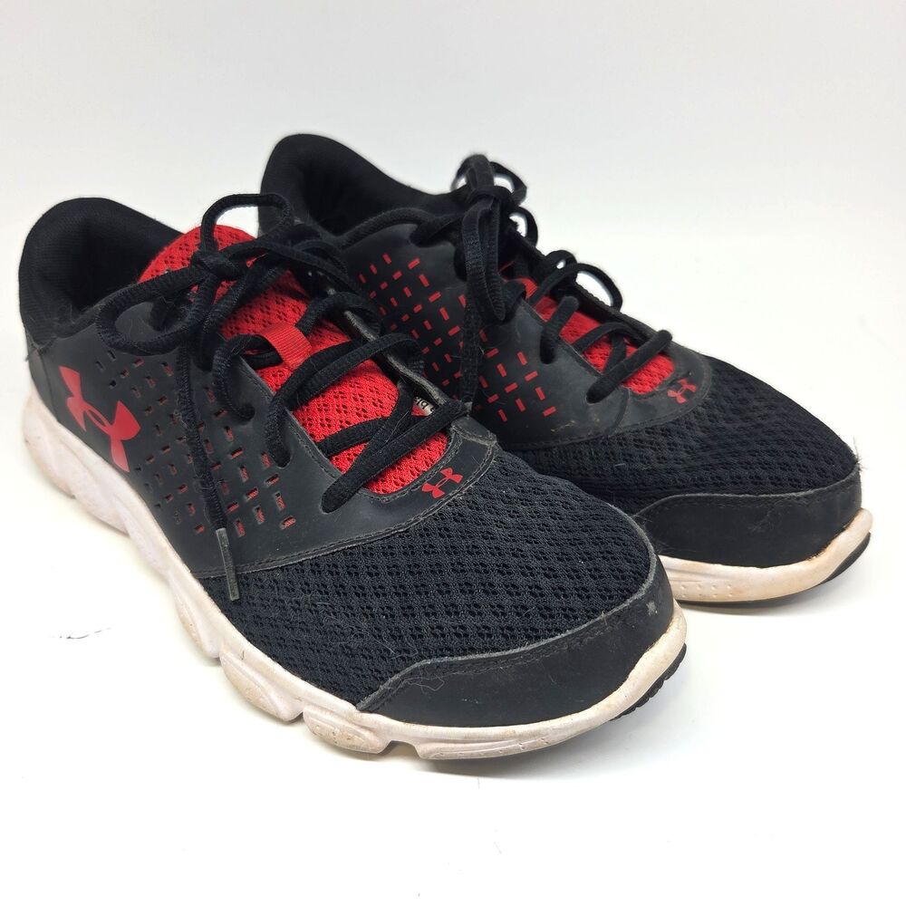Under Armour Youth Size 7 Sneakers